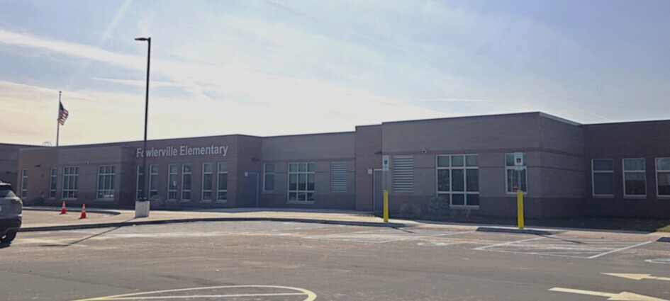 Fowlerville Elementary School on a clear and sunny day